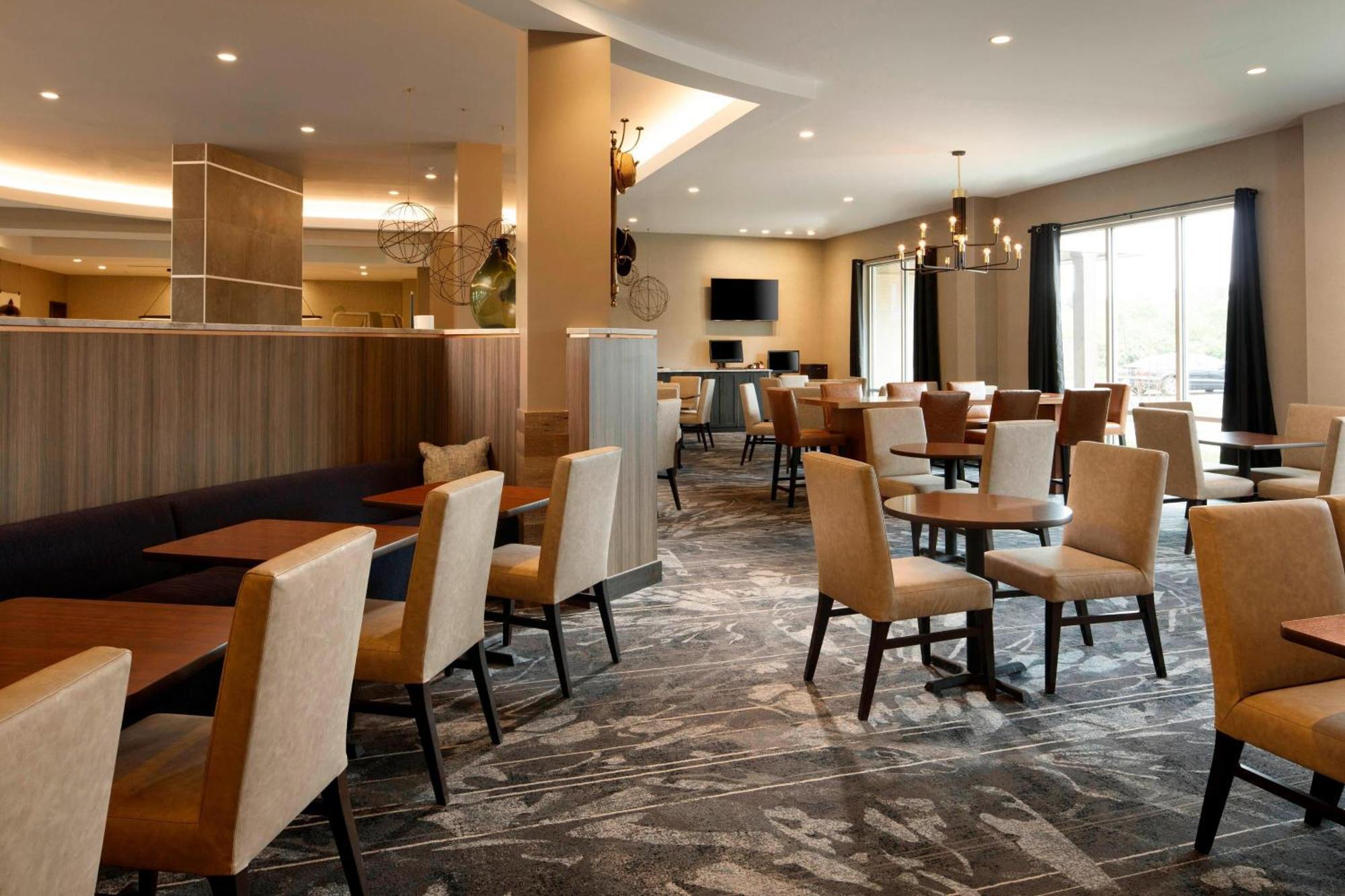 Fairfield Inn & Suites By Marriott Louisville Northeast Екстер'єр фото