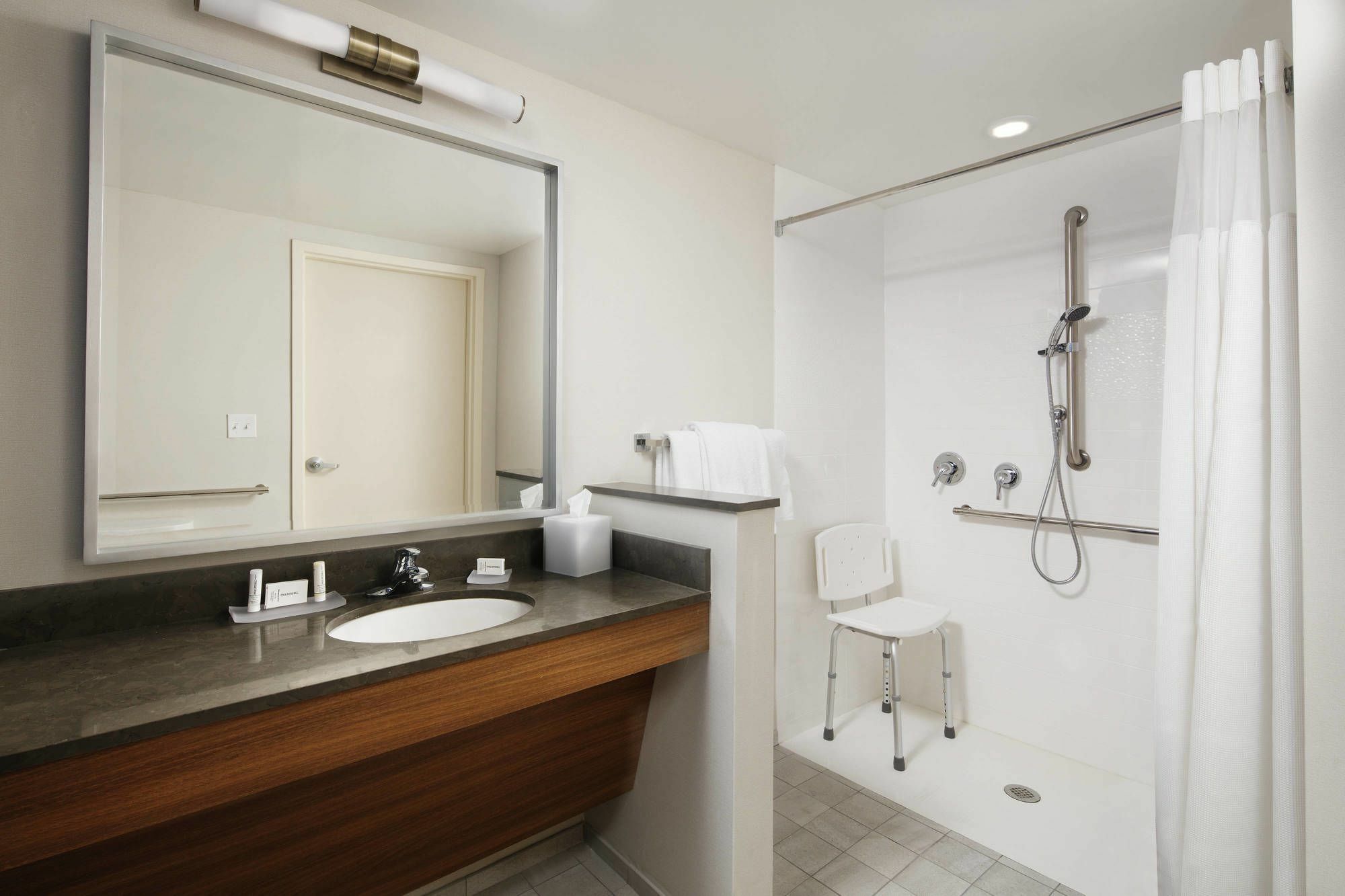 Fairfield Inn & Suites By Marriott Louisville Northeast Екстер'єр фото
